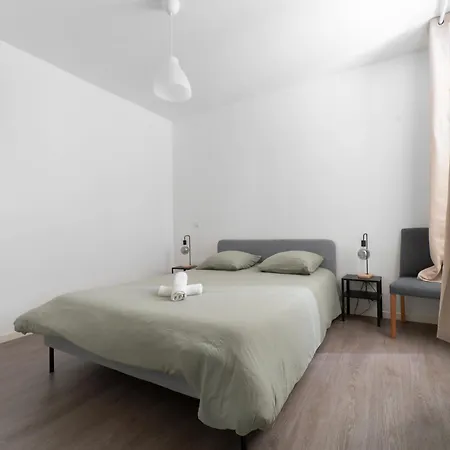 Le Brit - Grand Design, 3 Chambres, Centre Apartment